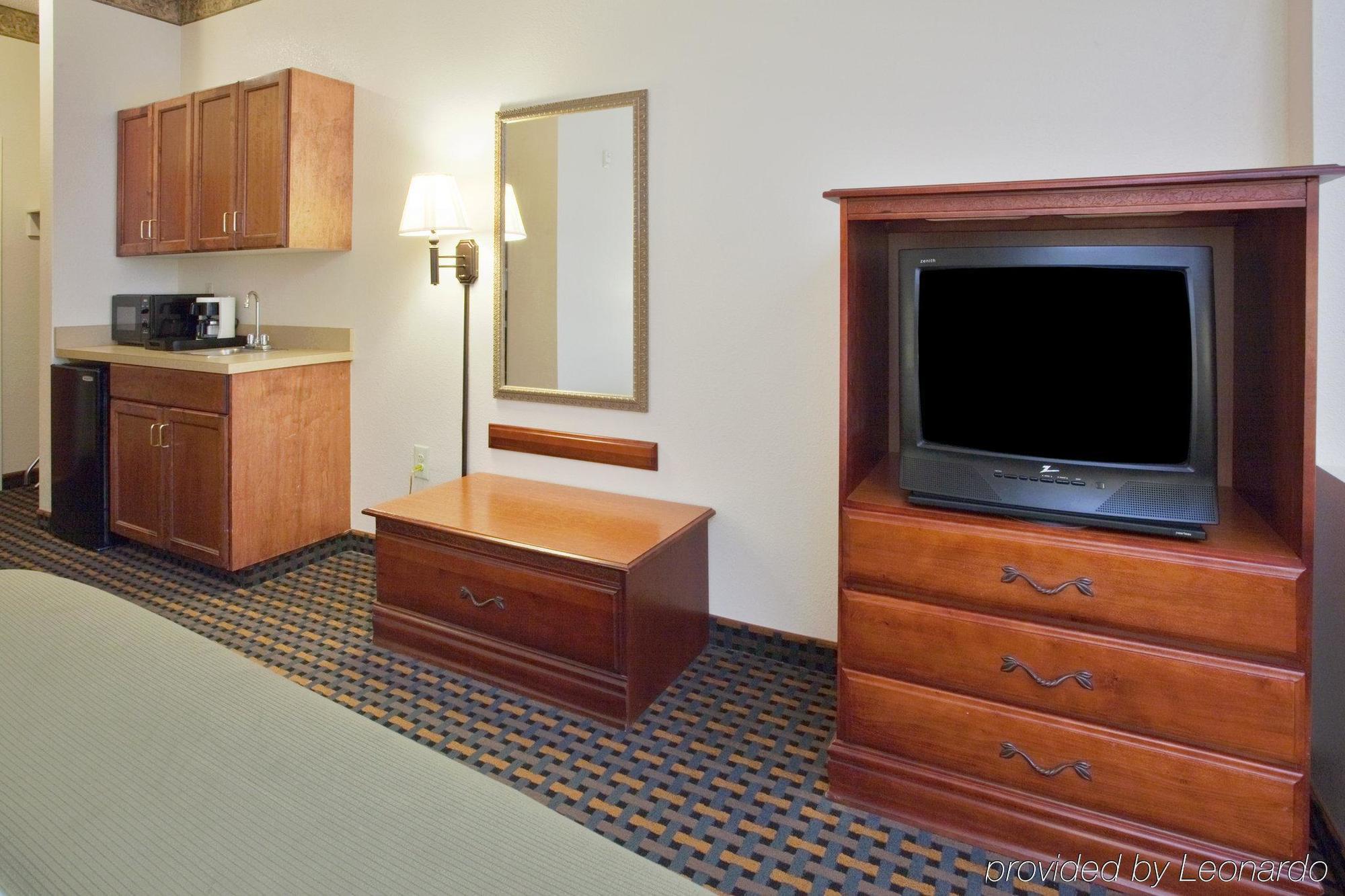 Holiday Inn Express Hotel & Suites Laurinburg By Ihg Zimmer foto